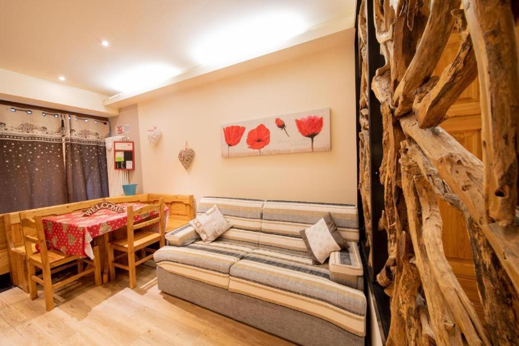 Cervinia - Matterhorn Apartments Бройл-Червиня Екстериор снимка