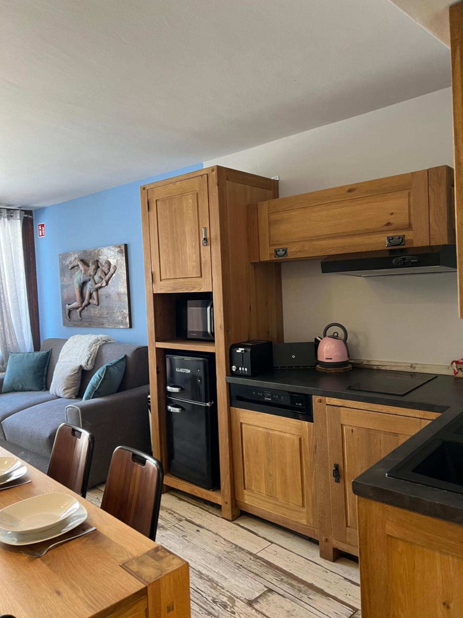 Cervinia - Matterhorn Apartments Бройл-Червиня Екстериор снимка