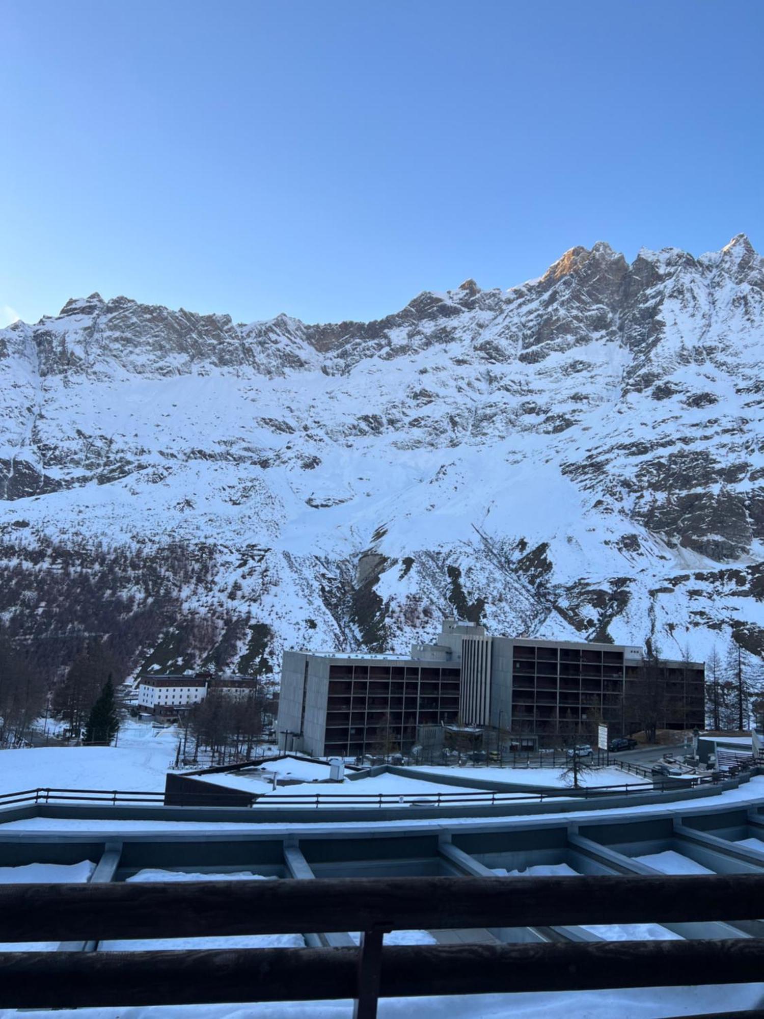 Cervinia - Matterhorn Apartments Бройл-Червиня Екстериор снимка