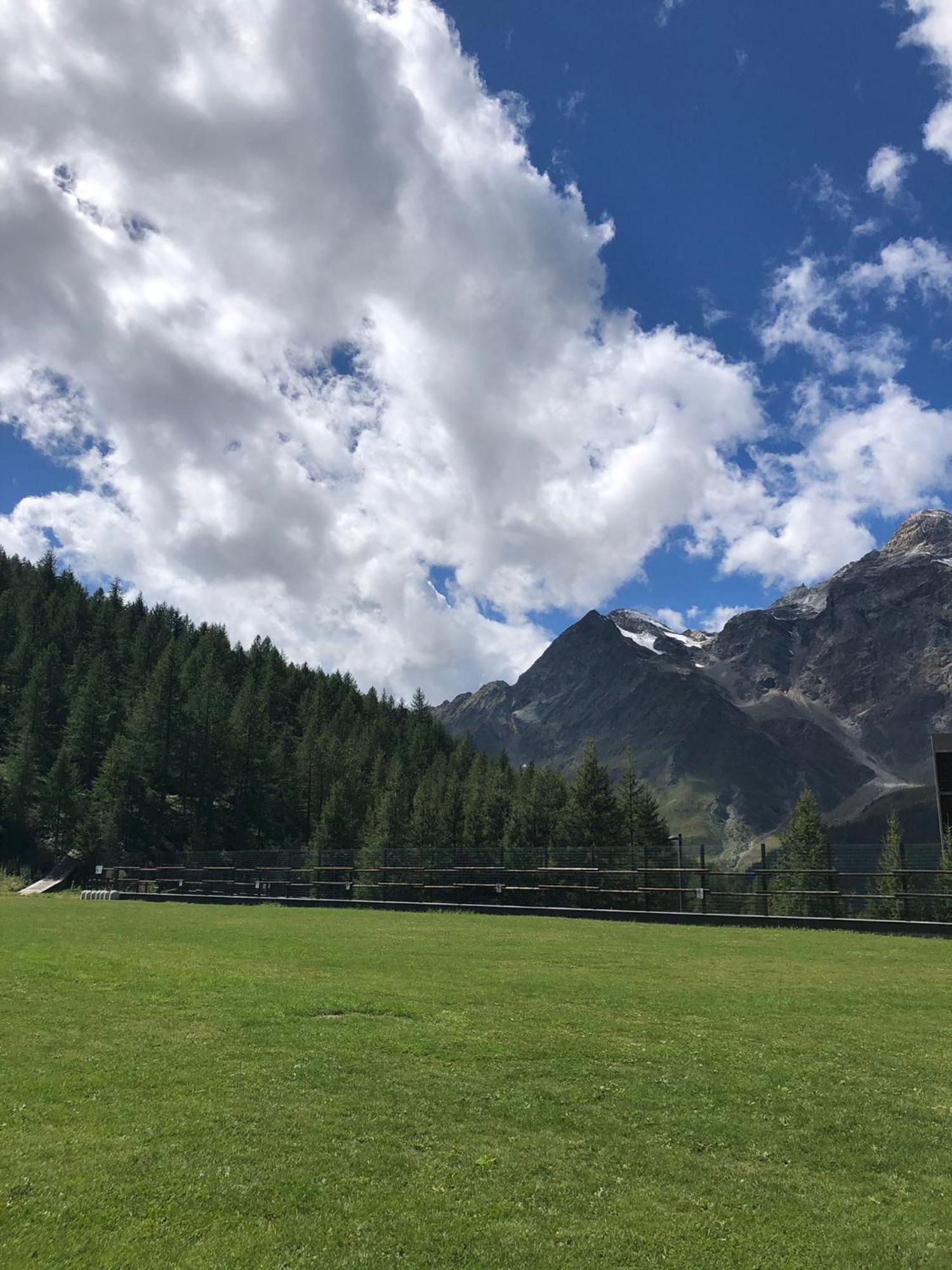 Cervinia - Matterhorn Apartments Бройл-Червиня Екстериор снимка
