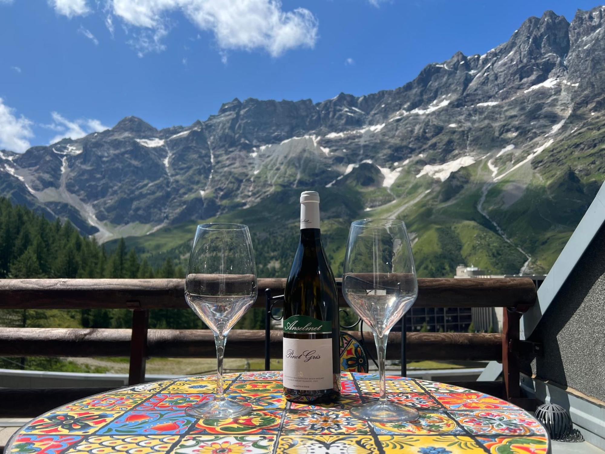 Cervinia - Matterhorn Apartments Бройл-Червиня Екстериор снимка